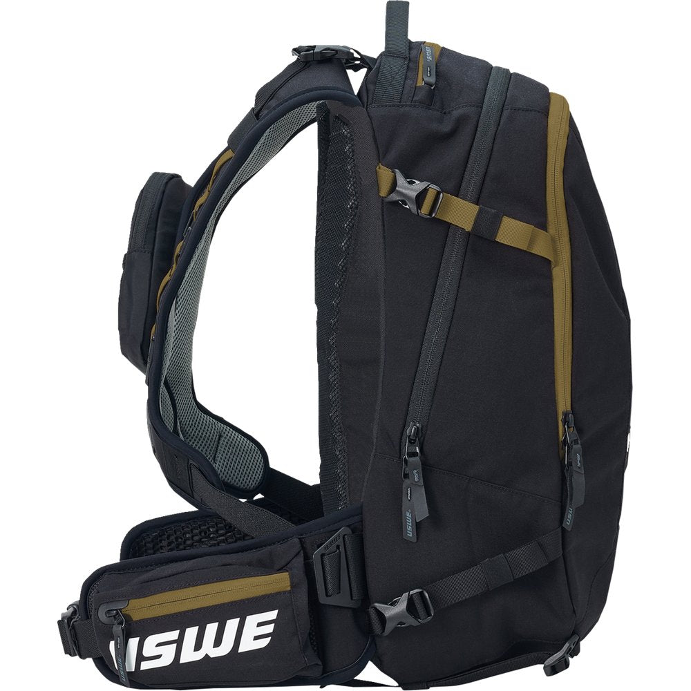 USWE Core Off-Road Daypack - 25L - Black/Bronze 5225082050