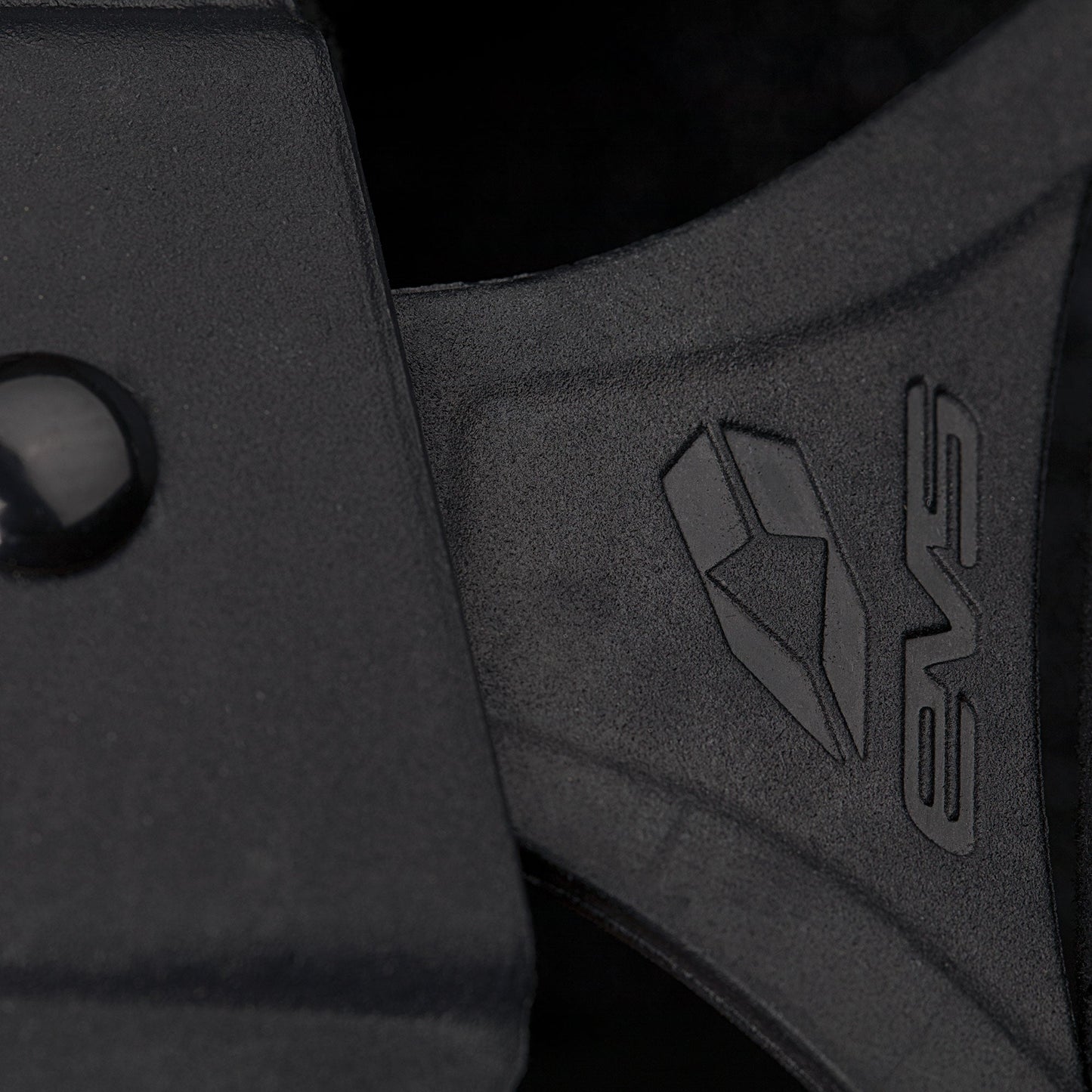 EVS Axis Sport Knee Brace Pair - Large