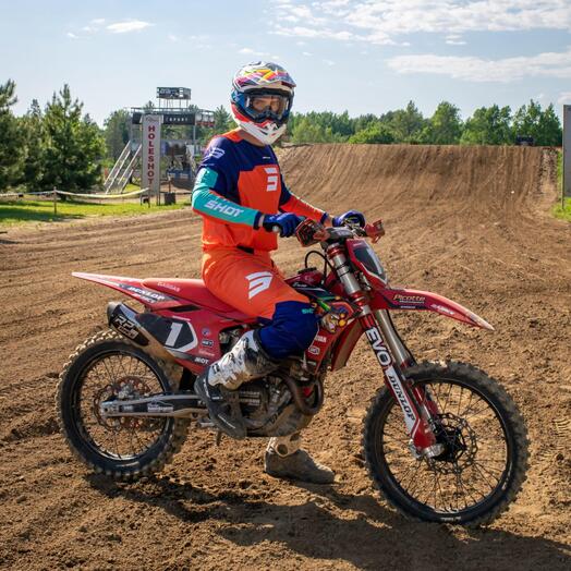 Shoei VFX-EVO Pinnacle TC-8 - Small