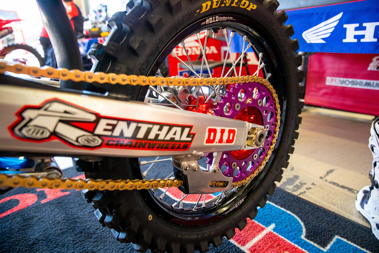 RENTHAL Rear Sprocket - Aluminum - 49 Tooth - Purple - Yamaha 150U-520-49GBPE