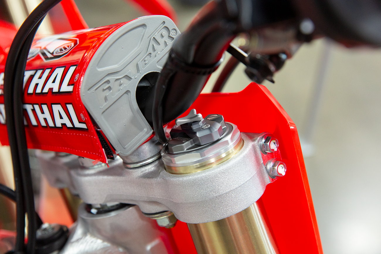 MOTION PRO Compression Adjuster - Showa Forks - Tall 11-0123