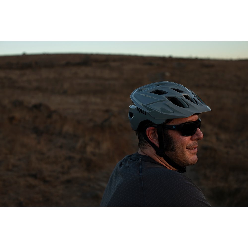 KALI Chakra Solo Helmet - Black - S/M 0221218116