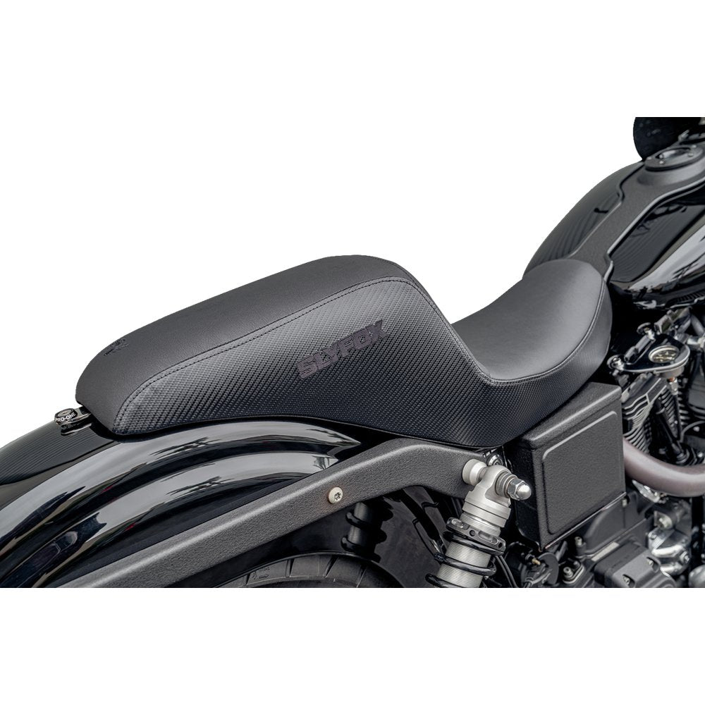 SLYFOX Drifter Seat - Black Logo - Black Vinyl w/ Slipstop - Carbon Fiber - Dyna '96-'03 4683A-slyfox