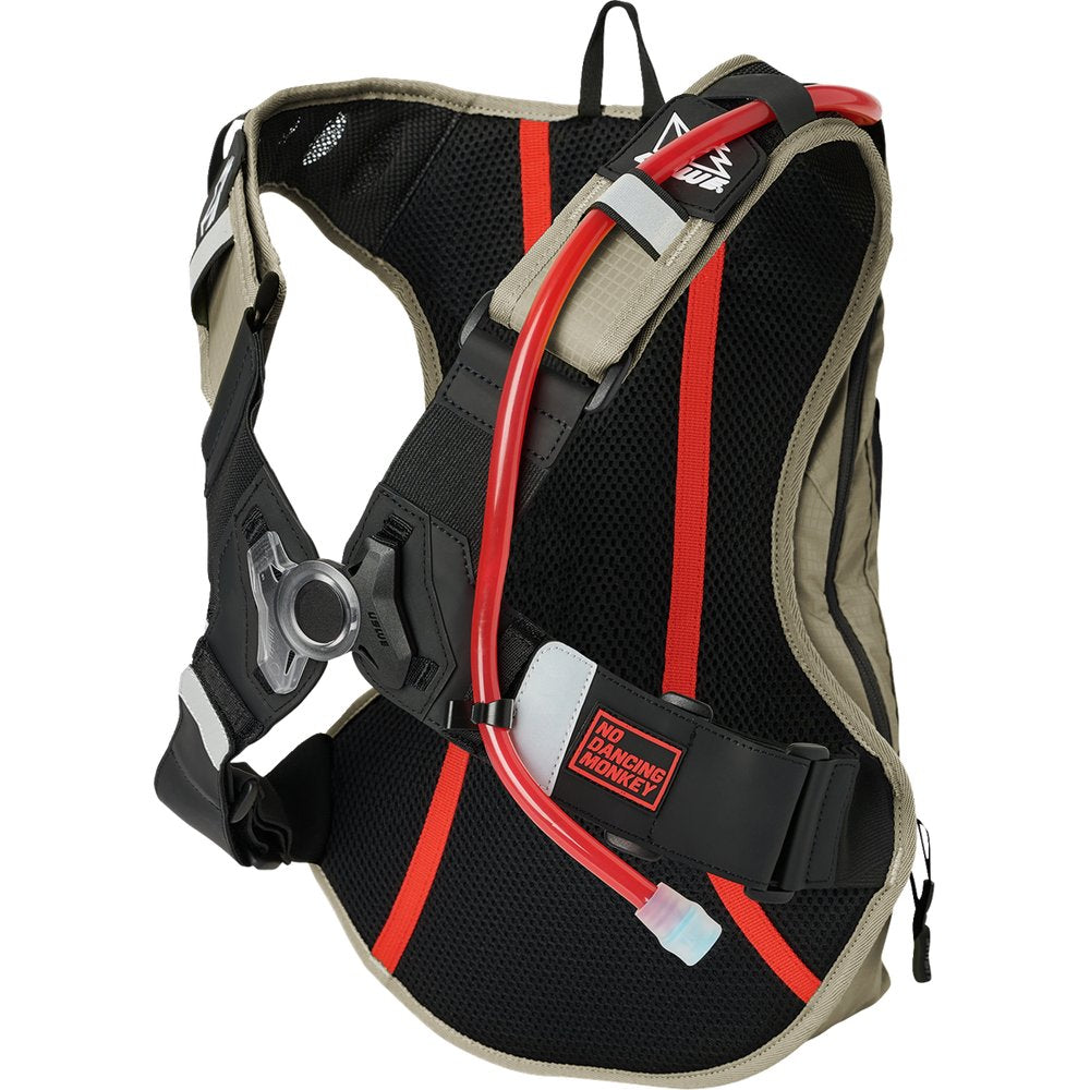 USWE Outlander Hydration Pack - 9L - Sand 5209077021
