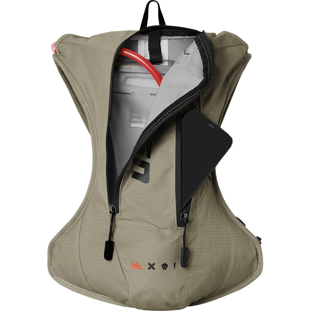 USWE Outlander Hydration Pack - 4L - Sand 5204077021