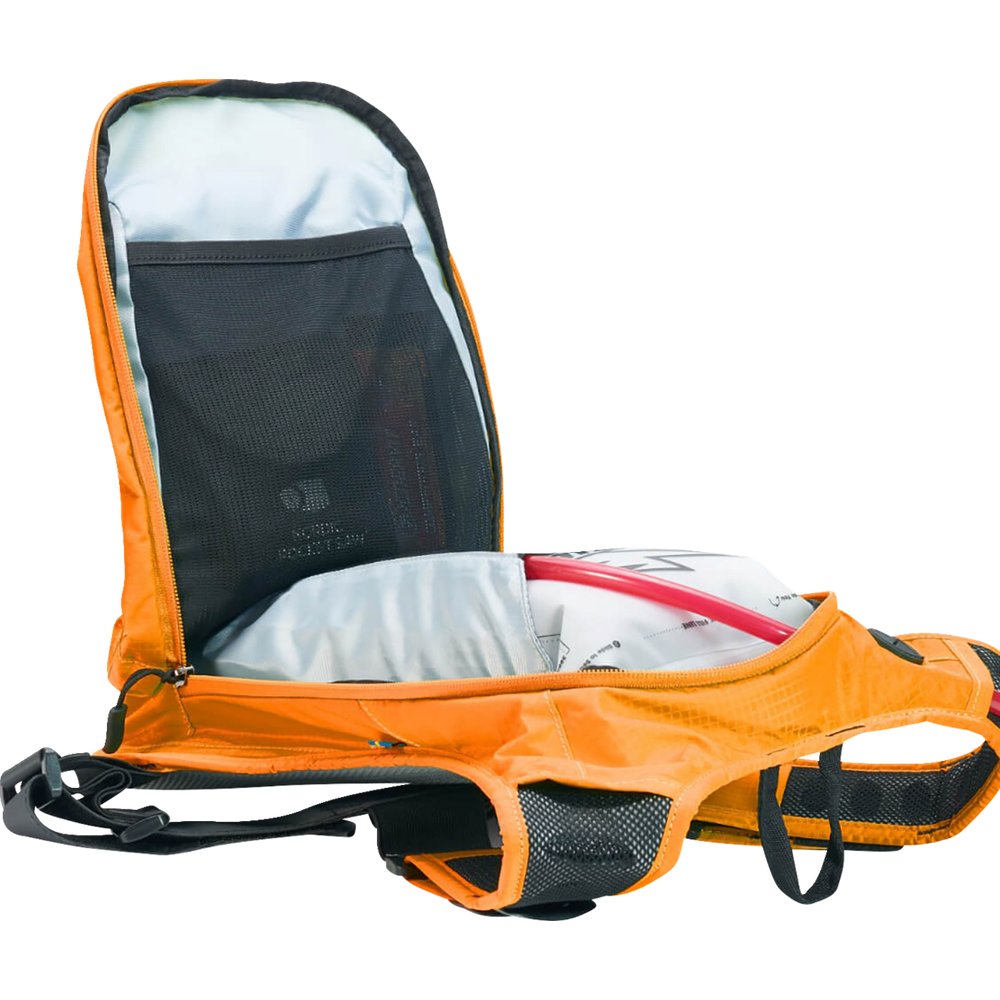 USWE Outlander Hydration Pack - 9L - Orange 2091006