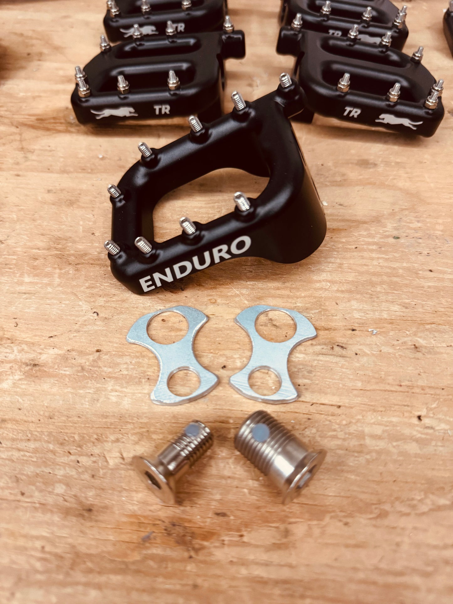 Hardware Enduro Platform Mounting