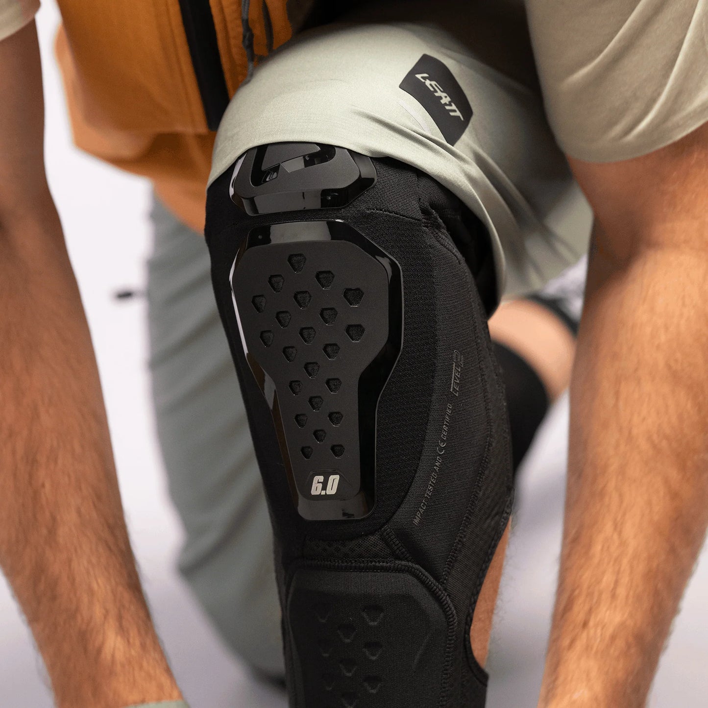 Leatt Knee Guard 6.0 Evo Ext