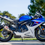 Yoshimura Exhaust Street At2 So Stainless/Stainless/Carbon Fiber